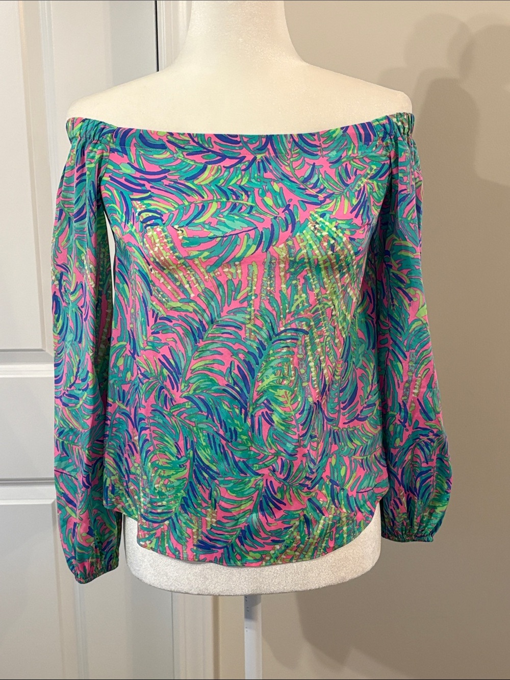 Lilly Pulitzer Adira Silk Off-Shoulder Blouse XXS Pink, Green & Blue Leaf Print
